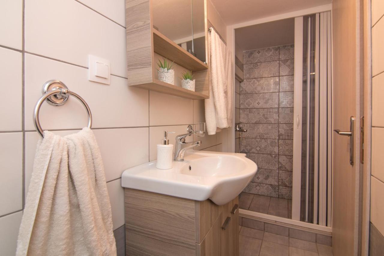 דירות Corfu  Loft Renovated Flat 5' From The Old Town Corfu מראה חיצוני תמונה