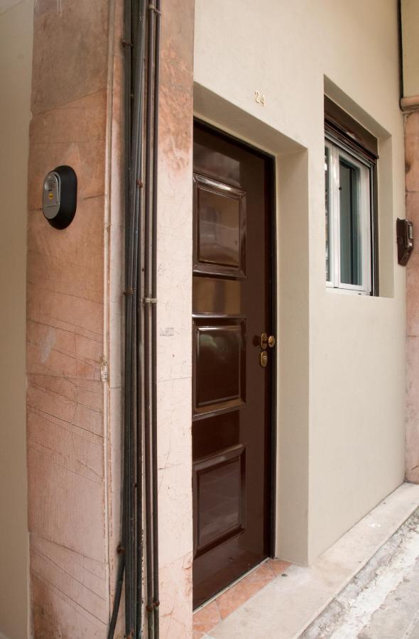 דירות Corfu  Loft Renovated Flat 5' From The Old Town Corfu מראה חיצוני תמונה